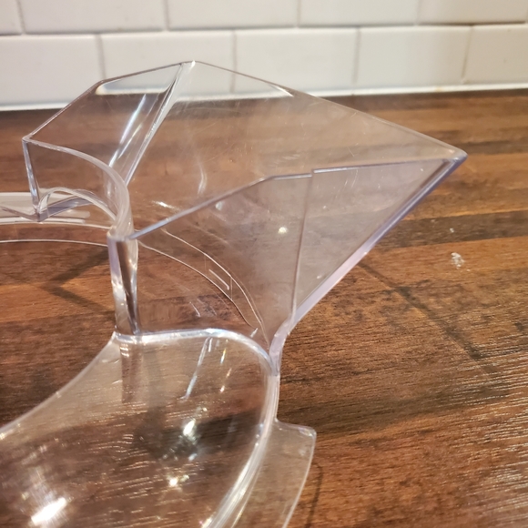 Kitchen Aid 4.5 Quarts Stand Mixer with Attachments - Picture 8 of 9